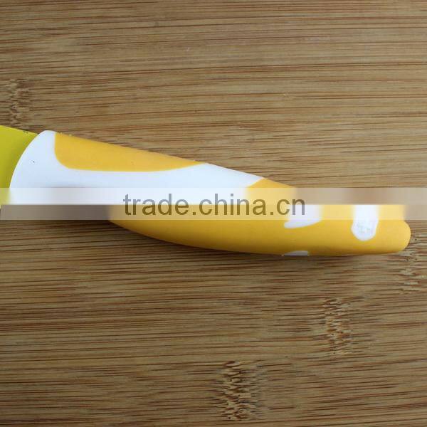 Kitchen knife with color blade