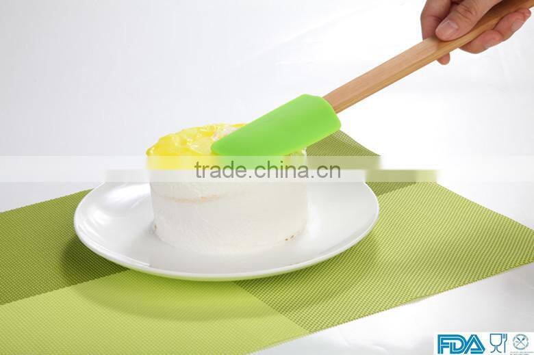 2015 neweast silicone spatula silicone cake & butter knife with wooden handle