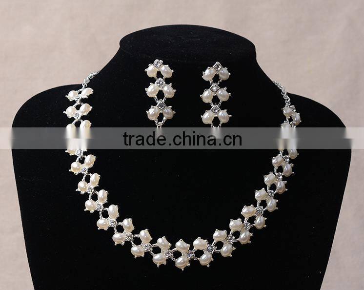 Women Wedding Dress Jewelry Sets Short Chain Pearl Necklace Earring Set