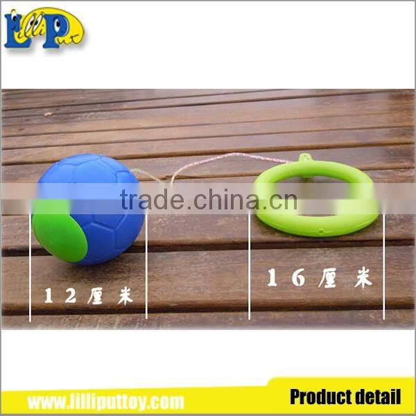 2016 wholesale plastic colorful skip ball foot jump ball with light for children