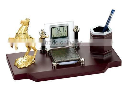 Personalized metal Horse pen holder