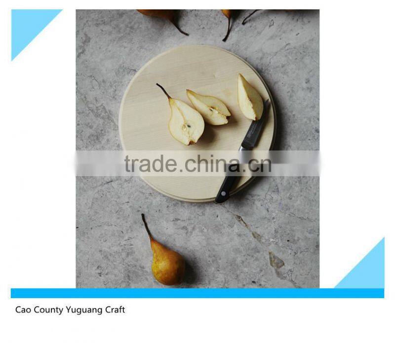 set of 4 round natural wooden plates for food