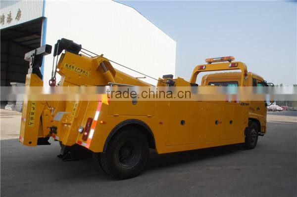 China new dongfeng 6 wheels euro4 wrecker truck