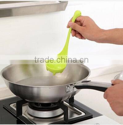 Wholesale Stock Colorful Plastic Stand Soup Spoon