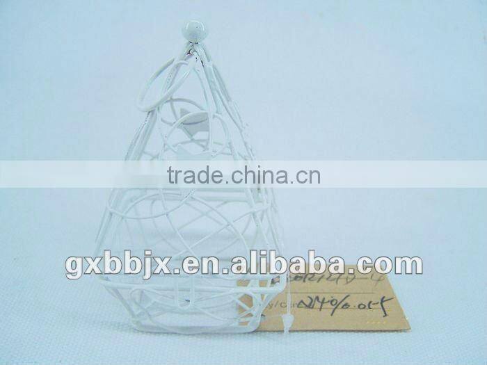 Small metal gift box packaging for Christmas decor