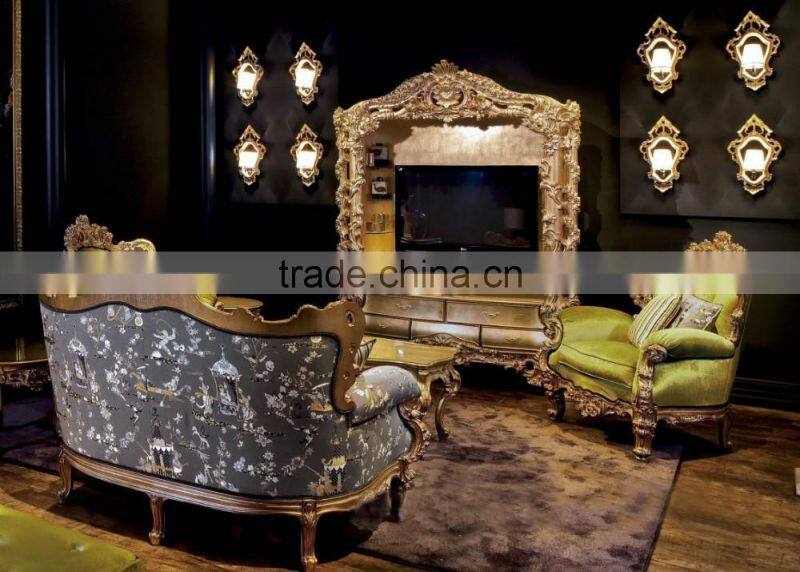 Luxurious Elegant Rococo Designed Carving White and Golden Tufted Crown Bed with Nightstand and Dressing Table BF12-05254f