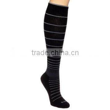 knee high travel graduated compression socks women