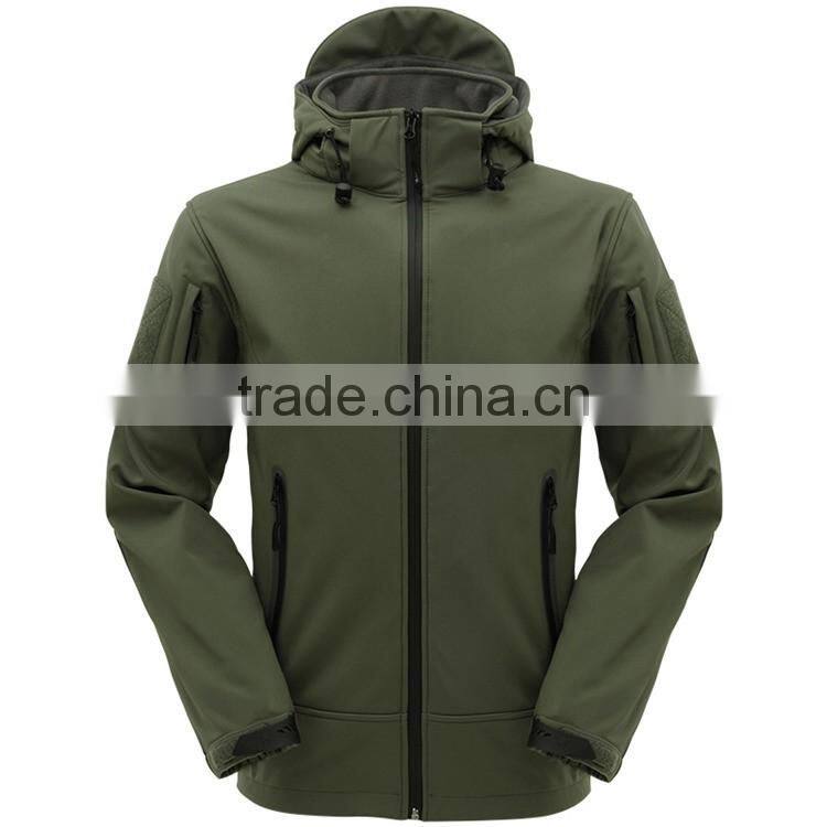 Wholesale customized outdoor mens hooded winter softshell jacket