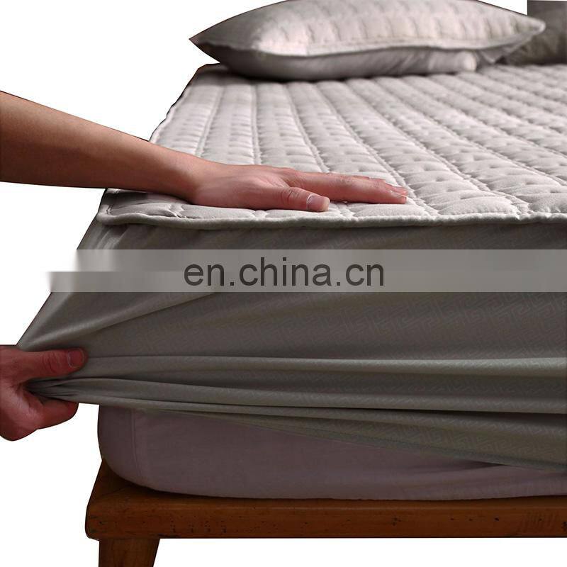 Quilted Removable Bed Mattress Protector with Elastic Band