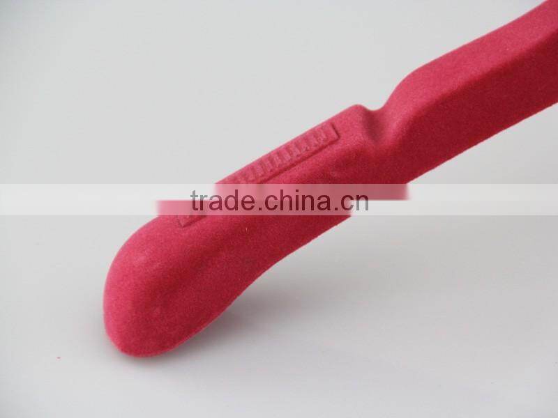 durable hook red anti-slip plastic clothes hanger