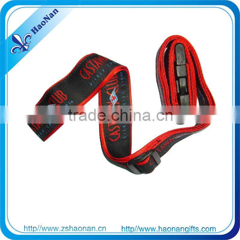 Monogrammed and multicolor luggage strap with your logo