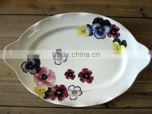 Elegant Ceramic tea pot with lid