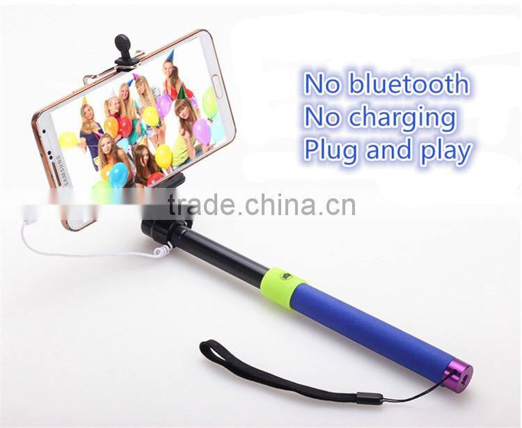 2015 hot product one piece monopod mini selfie stick with cable Z05 selfie monopod for mobile phone