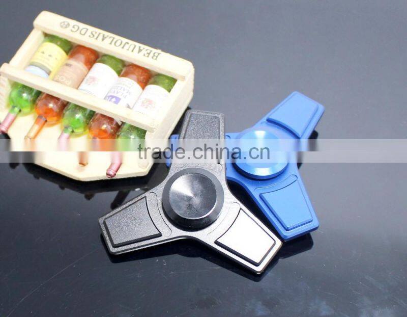 Hot Quality Pressure Relief Spinner American Fidget Spinner Fingertips Triangle Gyro Hand Spinner