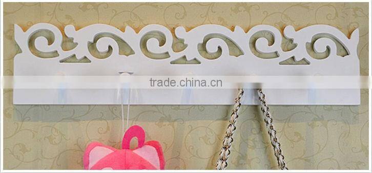 Decorate wooden wall hanging