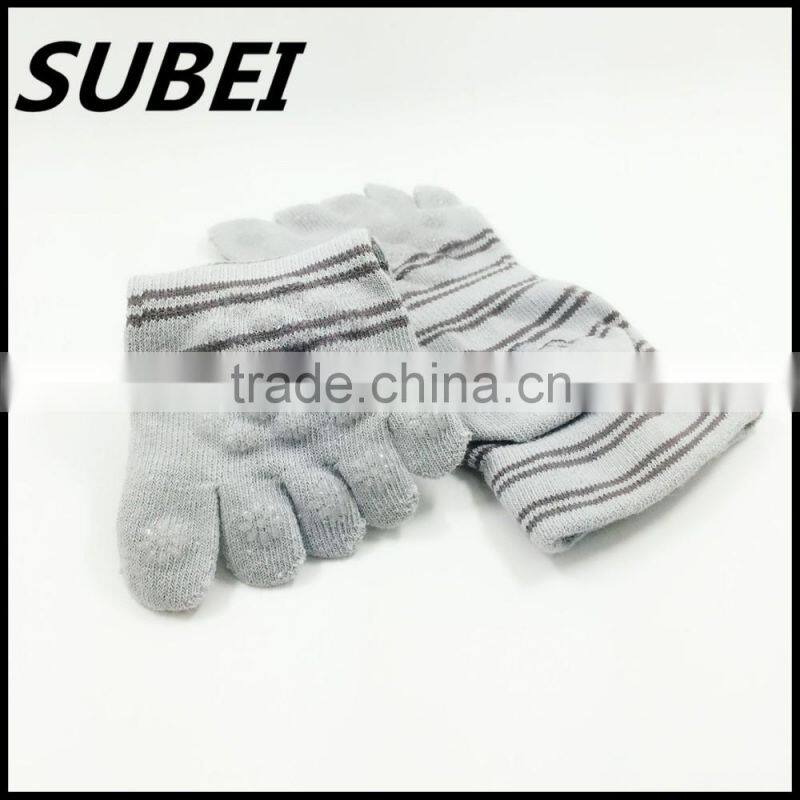 Five fingers and toes cotton non-slip yoga socks