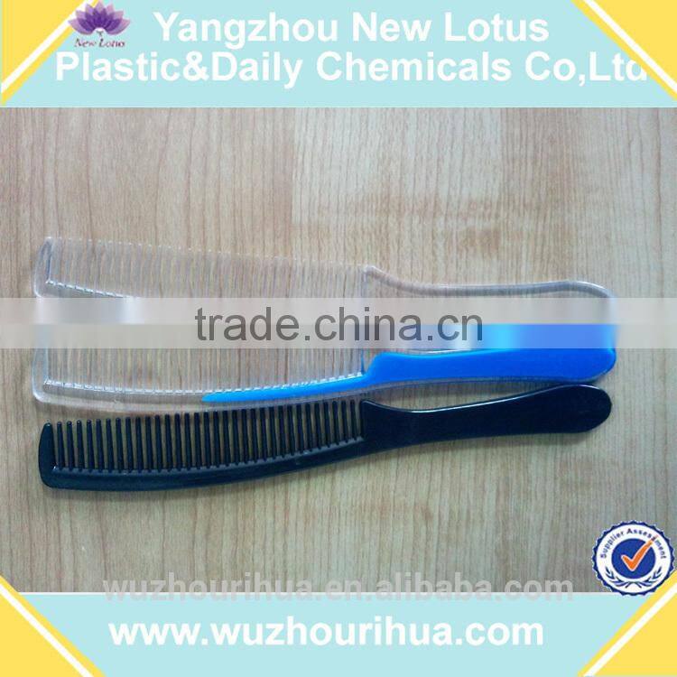 long plastic comb in wuzhourihua industry company