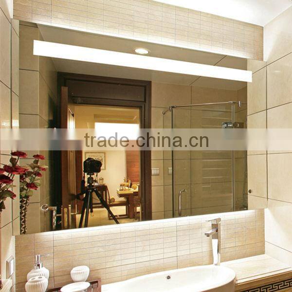 portable lighted mirror