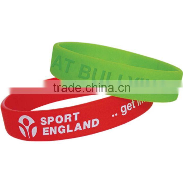 european style cheap magnetic tyvek wristbands for promotion
