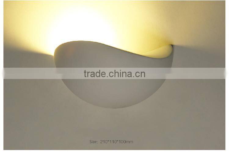 5W Painted White Indoor Wall Light Small 220V Cheap Iron Wall Lamps