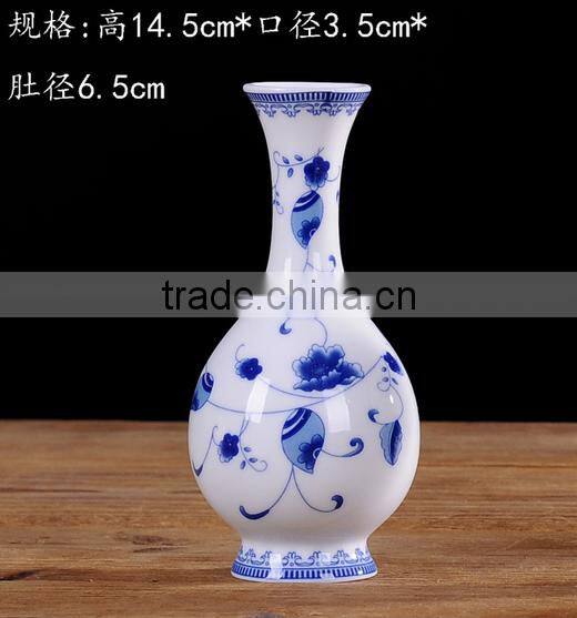 Hot sales Jingdezhen made beauty blue and white porcelain vase