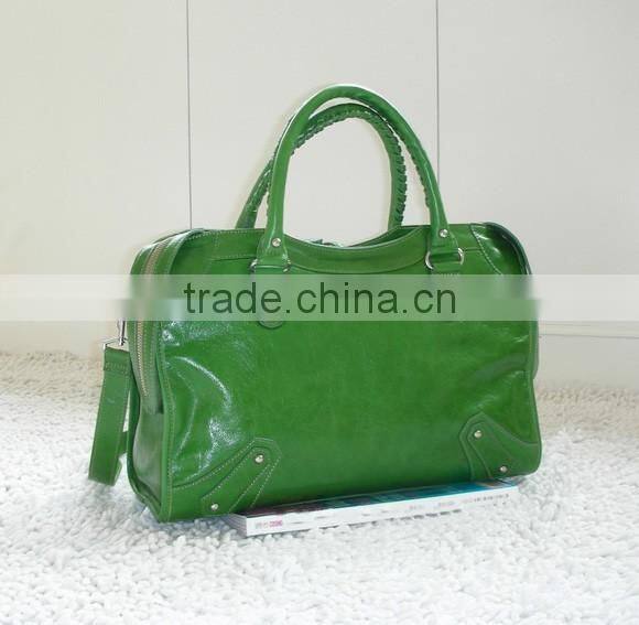 Green genuine leather special design handbags with large capacity women messenger bag