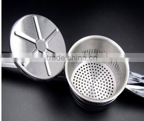 cy281 Practical Manual Press Mashed 430 Stainless Steel Potato Masher Ricer Puree Vegetable Fruit Juicer