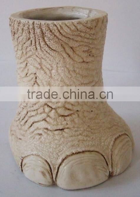 Unique design elephant foot pen stand