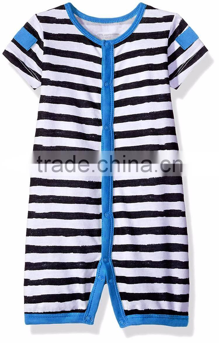 (Latest Style) 2017 Stripped Black and White Cotton Infant Romper Made in China