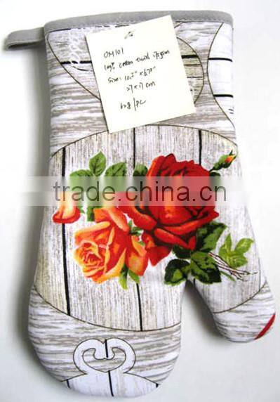 Cotton Twill Rose And Wood Grain Pattern Oven Mitt For Decoration