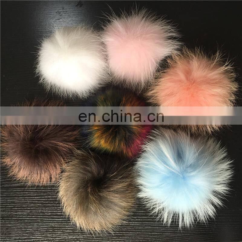Fashion Top Quality Fluffy Pompoms Real Raccoon Fur Pom Poms Black Tips