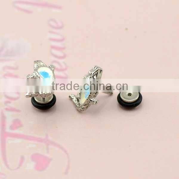 2016 new cheap wholesale stainless steel stud earrings for boys