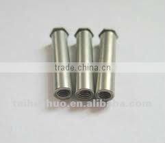 Self clinching standoffs for thick sheets