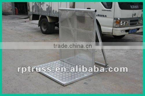 Removable road crowd control barricades for sale