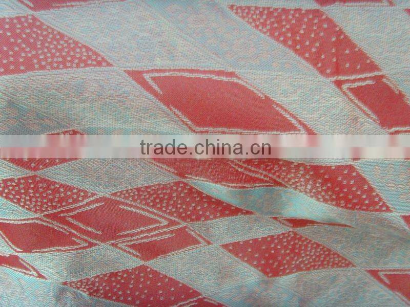 Polypropylene and polyester jacquard woven mattress fabric