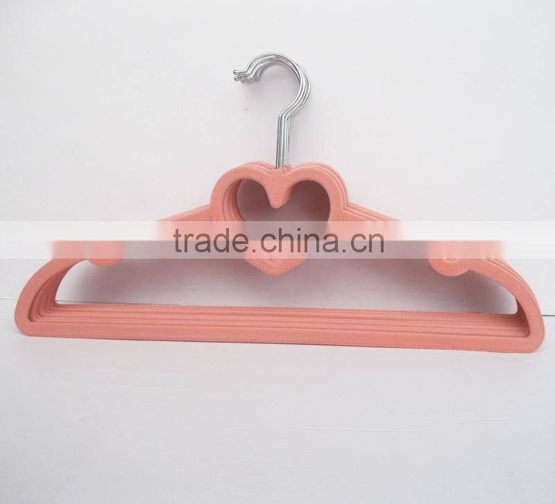 Velvet Flocked Hanger with Heart Shape for Clothes and Suit