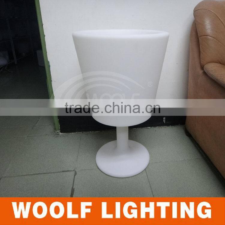 Fashion Rechargeble & Waterproof Outdoor LED Pot Lights LED Planter Pot