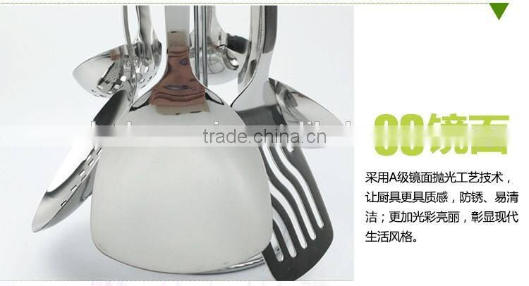 stainless steel kitchenware with plastic handle