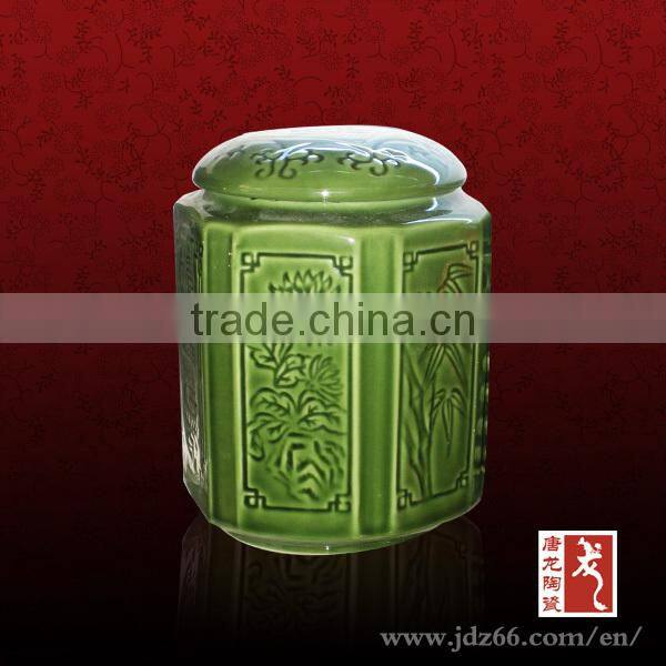 Porcelain tea caddy small round ceramic tea can made in Jingdezhen