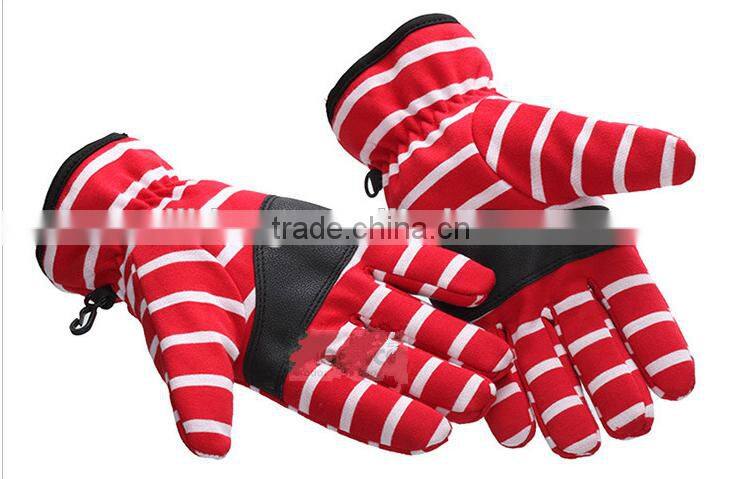 Outdoor waterproof gloves