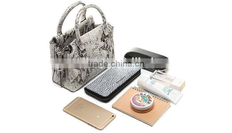 2016 New design ladies python pattern leather handbag embossed python leather bag