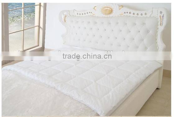 100% polyester hollow fibre upscale modal comforter rope piping design
