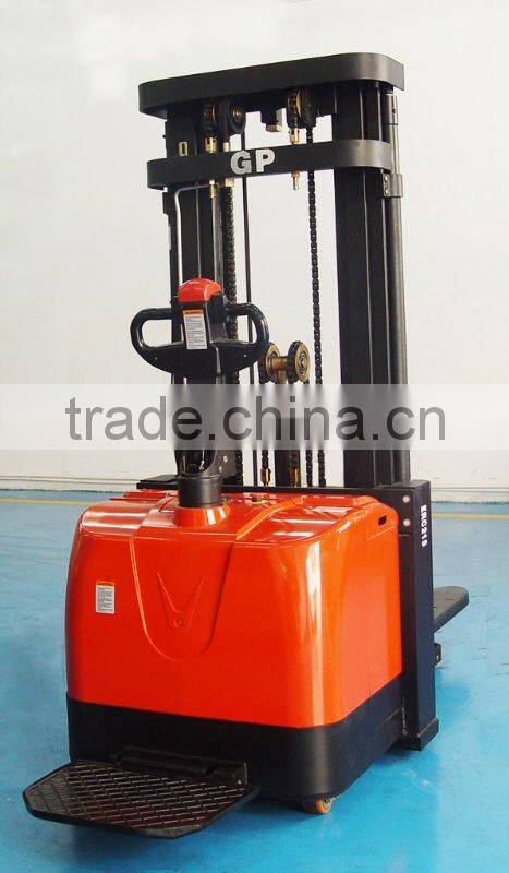 reach stacker/test machine