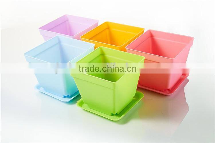 Plastic Colorful Small Square Flower Pots with Pallet Tray Saucer for Decoration of Home Office Desk Garden Flower Sh