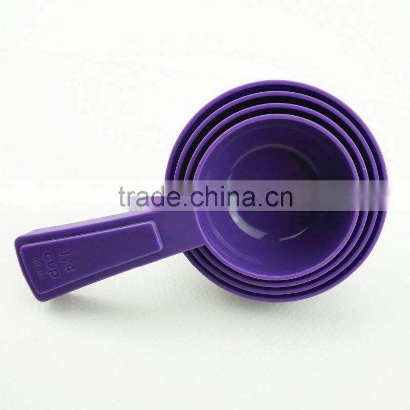 47010 4pcs plastic Measuring Cups and Spoons Set