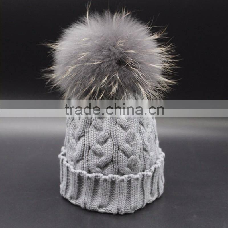 Wholesale New Colorful Detachable Raccon Fur Pompom Fashion Girls Winter Caps