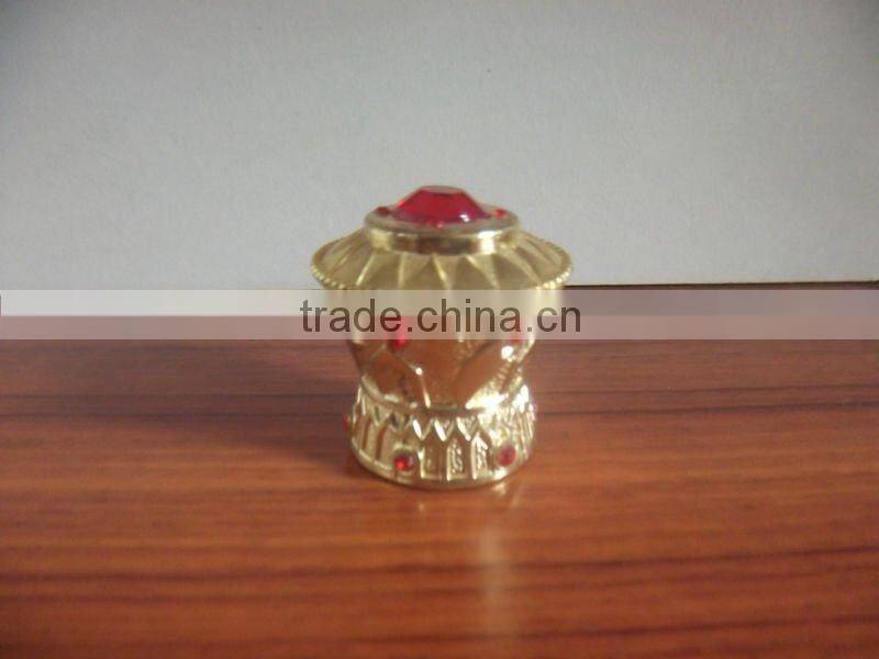 Zamac perfume bottle golden cap
