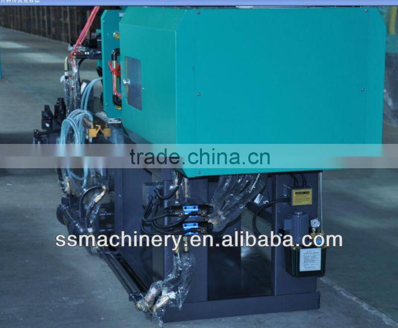 Plastic parts making injection molding machine