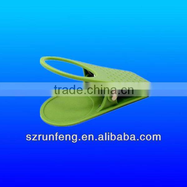 Plastic cup Clamp