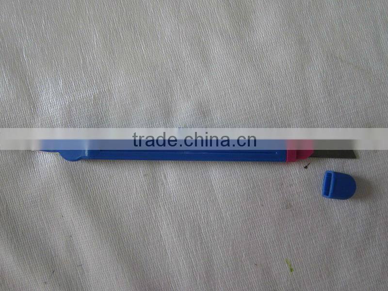 BIN409 stapler remover cutter